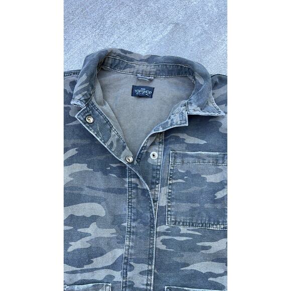 Topshop Camouflage print lightweight jacket size 2 Petite (chest 36) - Picture 3 of 10